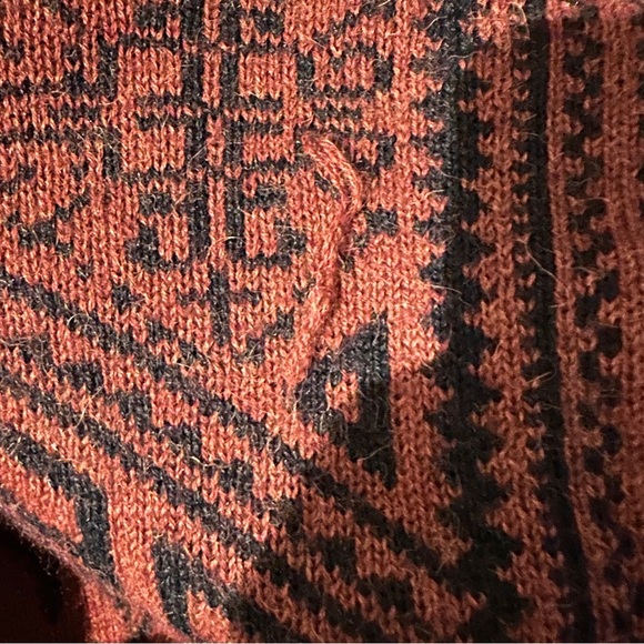 Peruvian Link Alpaca Collection Zip Sweater - Picture 8 of 9
